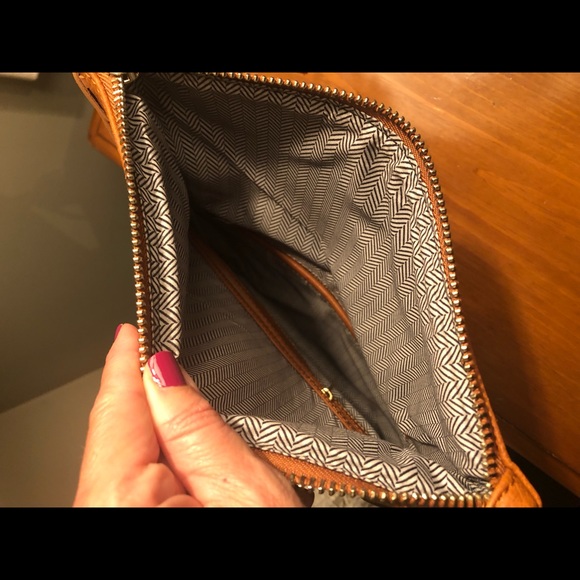 Clutch - Picture 3 of 5